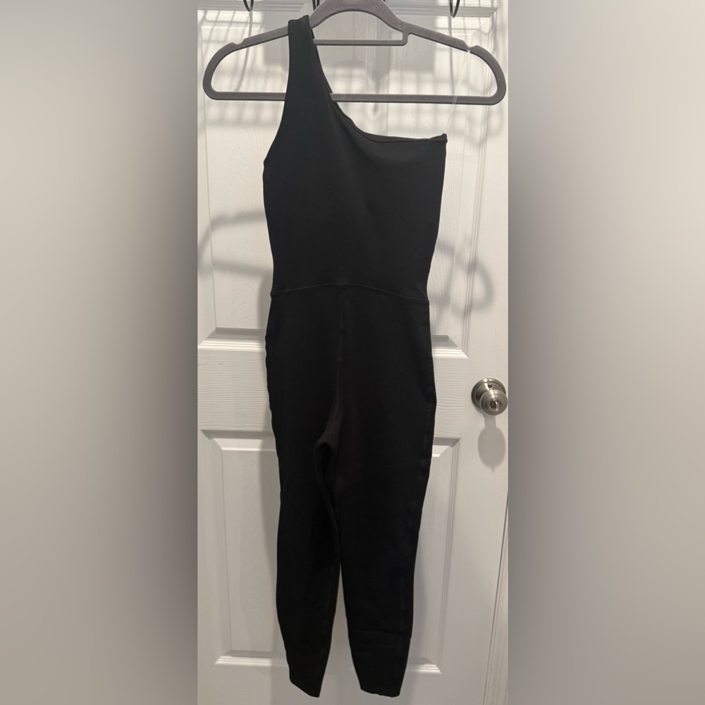 Old Navy Powerchill One Shoulder 7/8 Bodysuit
